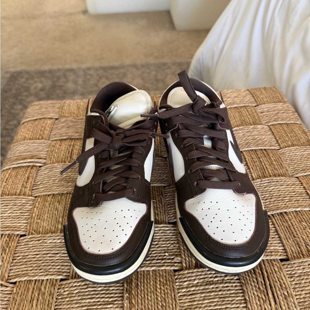 Nike Dunks - Picture 2 of 4